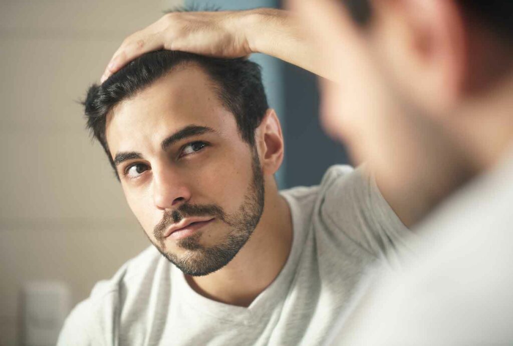 Saç Dökülmesine Karşı DHI ve FUE Saç Ekimi Tedavisi